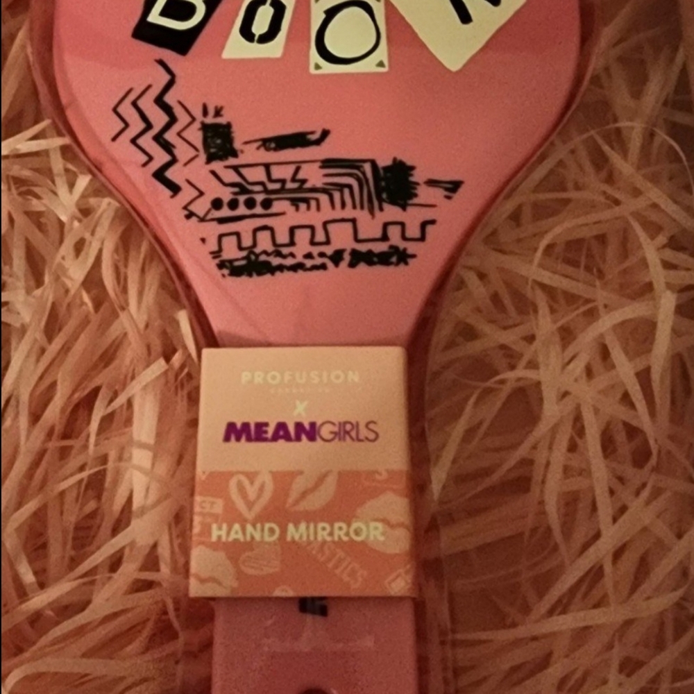Mean Girls Profusion X Makeup - Picture 5 of 9